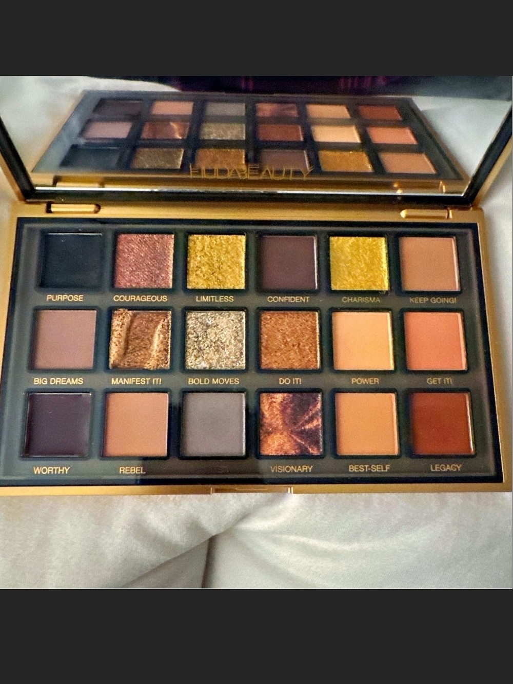 Huda Beaury EM(POWER)ED Eyeshadow Palette (NIB)